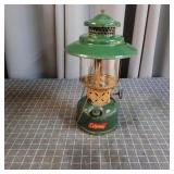 S2 - Coleman Green Gasoline Camping Lant Coleman g