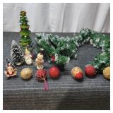 T5  - Christmas Decoration Lot with Orna Assorted