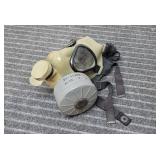 P2 - US Military M9 Gas Mask with Filter US milita