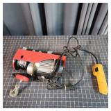F3 - Chicago Electric 220/440 lb Electri Chicago E