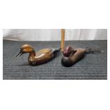 i3 - Pair of Wood Duck Decoys A pair of wooden pai
