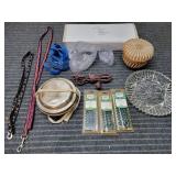 I3 - Mixed Lot: Camping Cookware, Dog Le Assorted