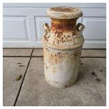 R3 - Antique Metal Milk Can with Lid Traditional m