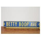 Street Sign "Betty Boop Avenue"