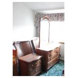 5pc. Oak pattern dresser set