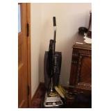 Sanitaire Upright Vacuum w/Cover