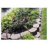 approx 35 retaining wall blocks