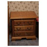 Qak 3 Drawer Nightstand