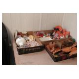 Decorative items, birds, bathroom & wooden