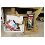 2 garden crates, gloves & solar tulips