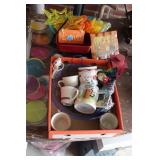 Looney Toons Tie, Coffee Mugs, decorations