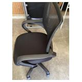 Rolling office chair