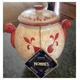 Nonnis biscuit jar --sealed