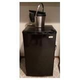 Magic Chef mini fridge and ice bucket