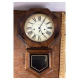 Regulator style wall clock