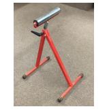 Adjustable roller stand