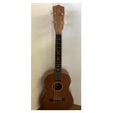 Baritone ukelele