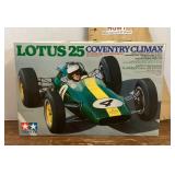 Lotus 25 race car model kit