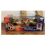 1:24 scale Dale Earnhardt diecast race car