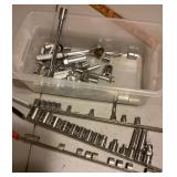 Tote of sockets