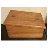 Shoe shine box