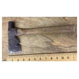 Plumb roofing hatchet