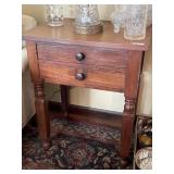 Antique 2-drawer side table