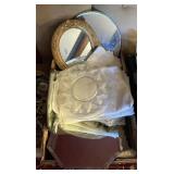 Flat with dresser mirrors, wall mirror,