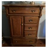 Chest of drawers