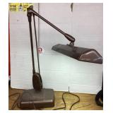 Industrial articulating desk lamp --works