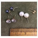 Assorted 14k gold earrings