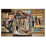 Large flat with kitchen and bar gadgets