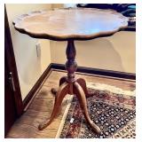 24" round pedestal side table 27" tall