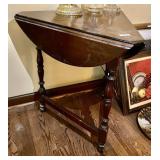 Triple drop leaf table 27" diameter x 26" tall