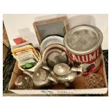 Flat with vintage baking powder tin, school