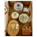 Flat with vanity jars and wooden boxes