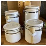 Kitchen canister set