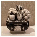 Pottery fruit bowl with lid