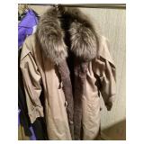 Womenï¿½s insulated full length winter coat