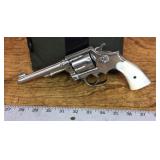 Smith & Wesson 38 Special w/pearl handle grips