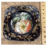 Lesley Roy signed plate