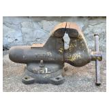 Vintage Wilton bullet vise 4.5" jaws, swivel base