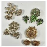 4 costume jewelry brooch/earrings sets