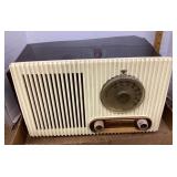 Stewart-Warner Bakelite tube radio --for parts