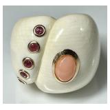 "Natural material" ring with gemstones