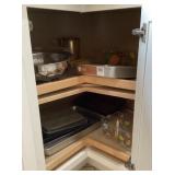 Contents of lower kitchen cabinet