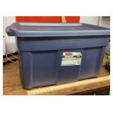 Rubbermaid Roughneck 31 gallon tote