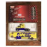1:64 Dale Earnhardt transporter