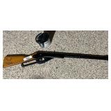 Daisy Buck BB gun with BBs --works