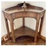 Lane oak corner table with 2 drawers